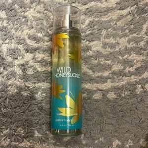 Wild HoneySuckle Bath &Body perfume